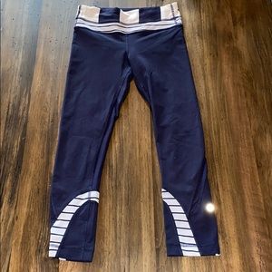 Lululemon 3/4 Capri yoga leggings